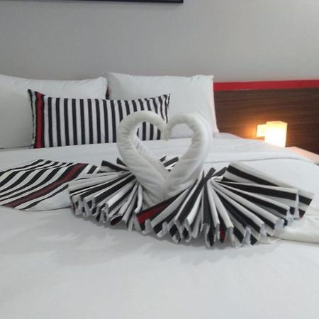 Hi Hotel Senen Jacarta Exterior foto