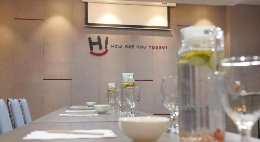Hi Hotel Senen Jacarta Exterior foto